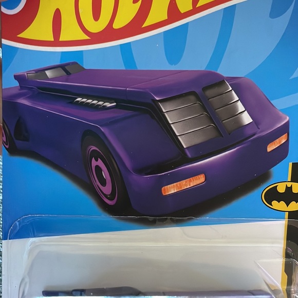 Hot Wheels DC Metallic Purple Batman Car - Picture 3 of 3